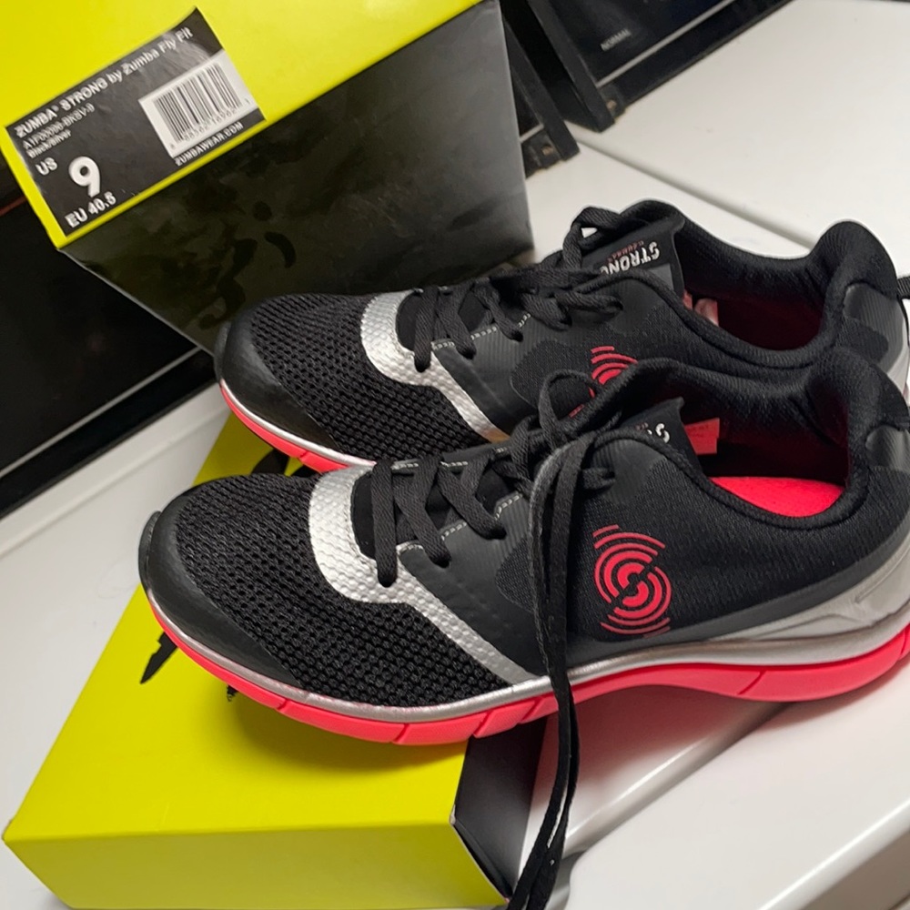 Zumba sneakers - good fit for a slim foot.